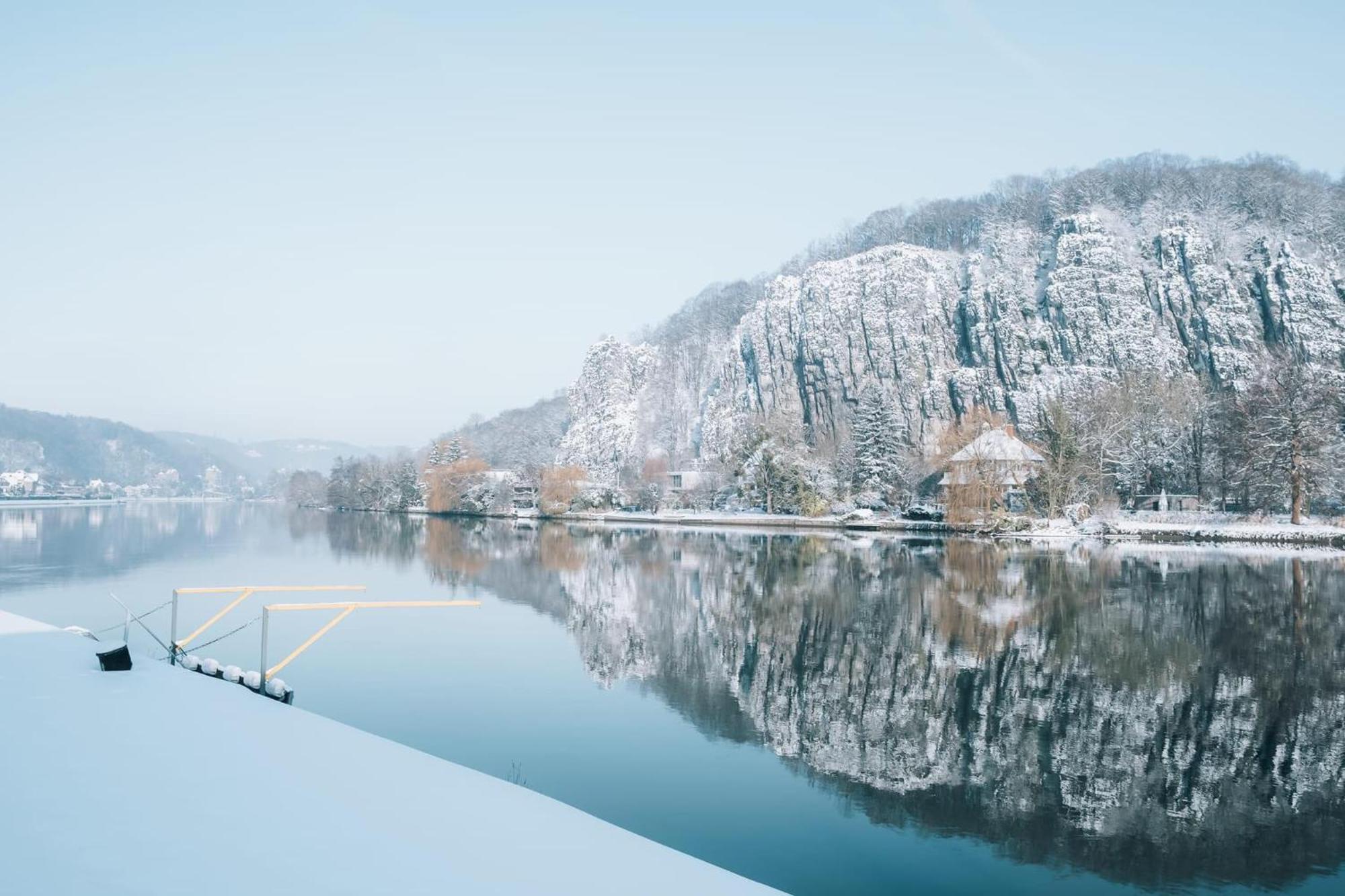リュスタン Pieds Dans L'Eau Private Wellness Bordure De Meuseヴィラ エクステリア 写真